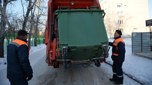 Вывоз отходов с контейнерной площадки на мусоросортировочный комплекс в Свердловской области