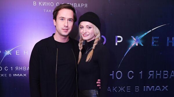 Актеры Егор Корешков и Полина Максимова на премьере фильма Вторжение