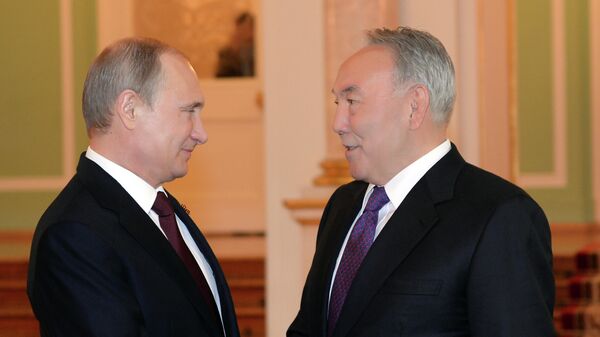 Президент РФ Владимир Путин и первый президент Республики Казахстан Нурсултан Назарбаев
