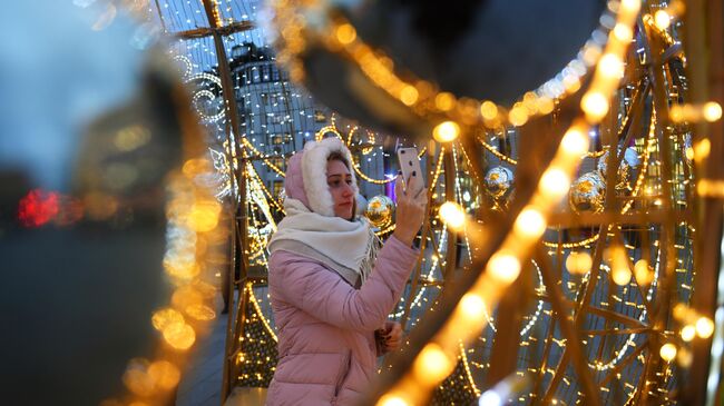 Новогоднее украшение центральных площадей и улиц Москвы