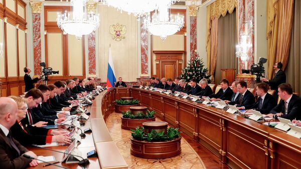  Дмитрий Медведев проводит совещание с членами кабинета министров РФ