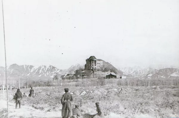 Дворец со стороны правого крыла после штурма 27.12.1979