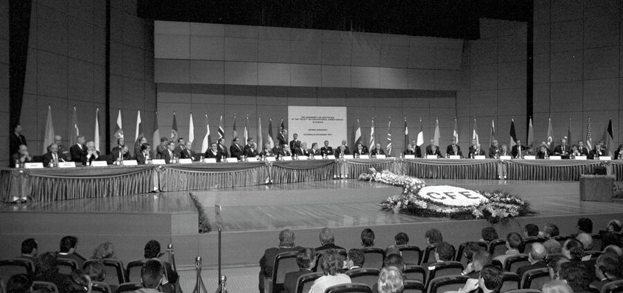 Саммит Организации по безопасности и сотрудничеству в Европе (ОБСЕ) в Стамбуле