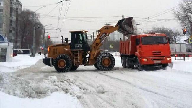 Уборка снега в Барнауле