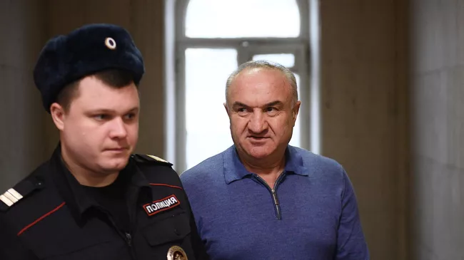 Рауль Арашуков перед началом заседания Басманного суда города Москвы