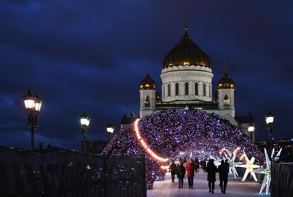 Новогоднее украшение центральных площадей и улиц Москвы
