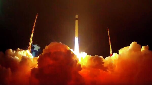 Пуск ракеты-носителя легкого класса Рокот с блоком космических аппаратов связи Гонец-М и юстировочным космическим аппаратом Блиц-М с космодрома Плесецк. 27 декабря 2019