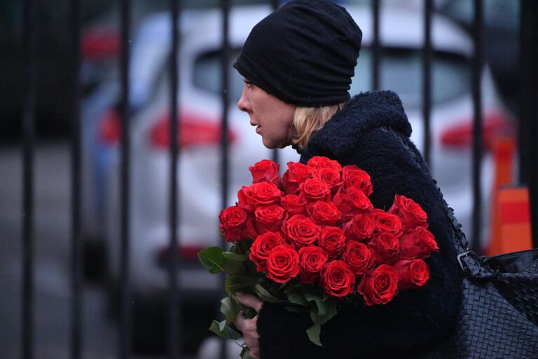 Актриса Елена Яковлева на церемонии прощания с художественным руководителем Московского театра Современник Галиной Волчек