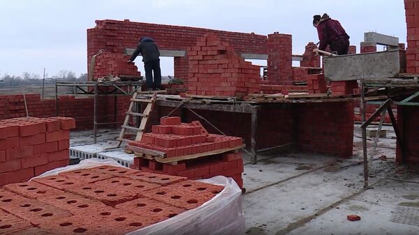 Стоп-кадр видео строительства школы в селе Дракино Торбеевского района