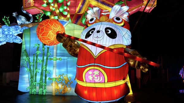 Панда на Фестивале китайских волшебных фонарей в парке Сокольники