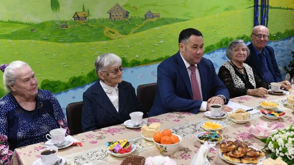 Губернатор области Игорь Руденя на встрече в понедельник с пенсионерами  в Тверском геронтологическом центре