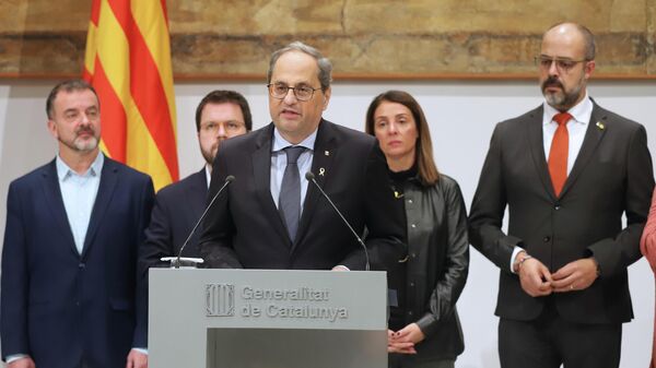 Глава правительства Каталонии Ким Торра во время выступления по итогам экстренного заседания женералитета