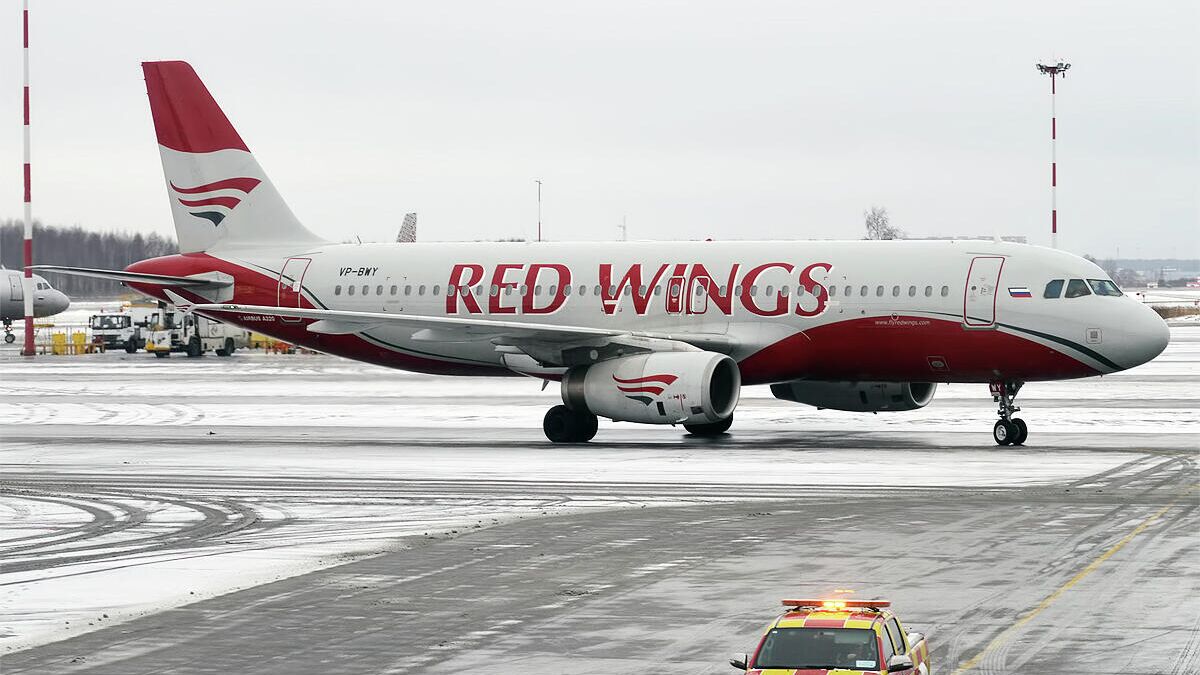 Самолет Airbus A320-232 авиакомпании Red Wings  - РИА Новости, 1920, 22.03.2022