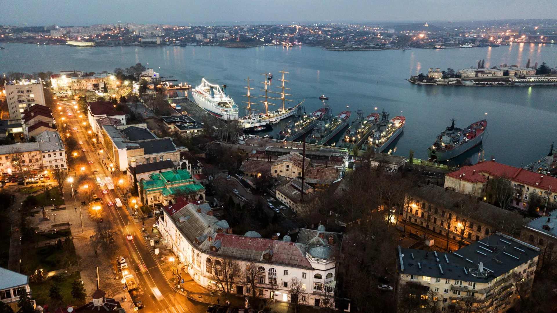 В Севастополе возведут около 600 новых укрытий
