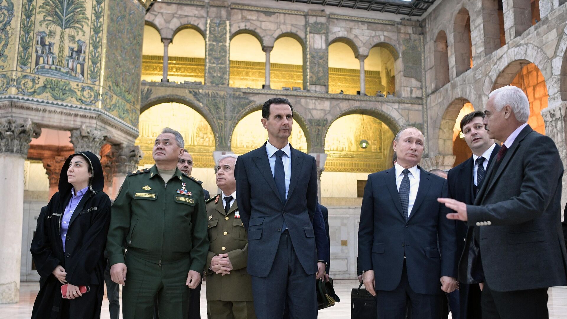 Президент РФ Владимир Путин и президент Сирии Башар Асад во время посещения мечети Омейядов в Дамаске - РИА Новости, 1920, 07.01.2021