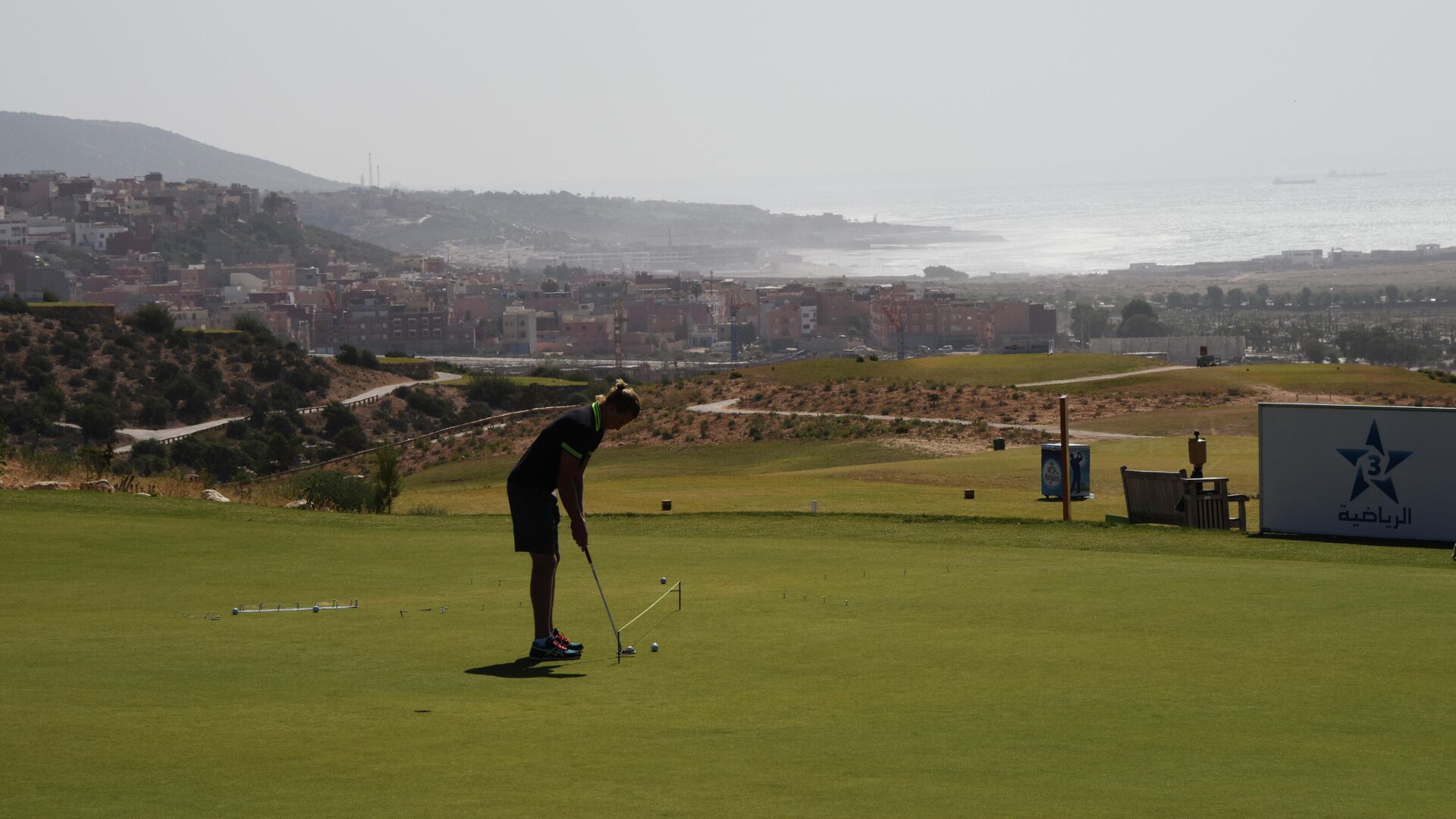 Гольфист на площадке Tazegzout Golf в Агадире - РИА Новости, 1920, 06.08.2022