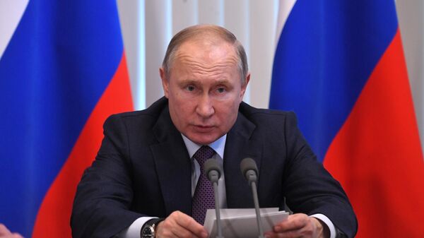  Владимир Путин проводит совещание на территории гостиничного комплекса Мрия в Ялте