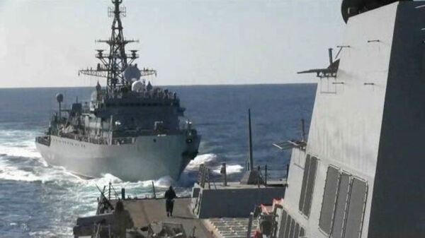 Кадры сближения эсминца USS Farragut с российским кораблем в Аравийском море