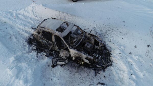 Десятого января 2020 года на участке местности в поселке Затон Алтайского края обнаружен сожженный автомобиль с находящимися в нем телами двух человек.