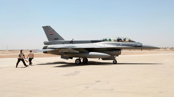 Истребитель F-16 военно-воздушных сил Ирака