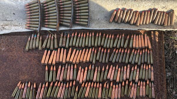 Боеприпасы, обнаруженные в деревянном ящике на востоке Крыма