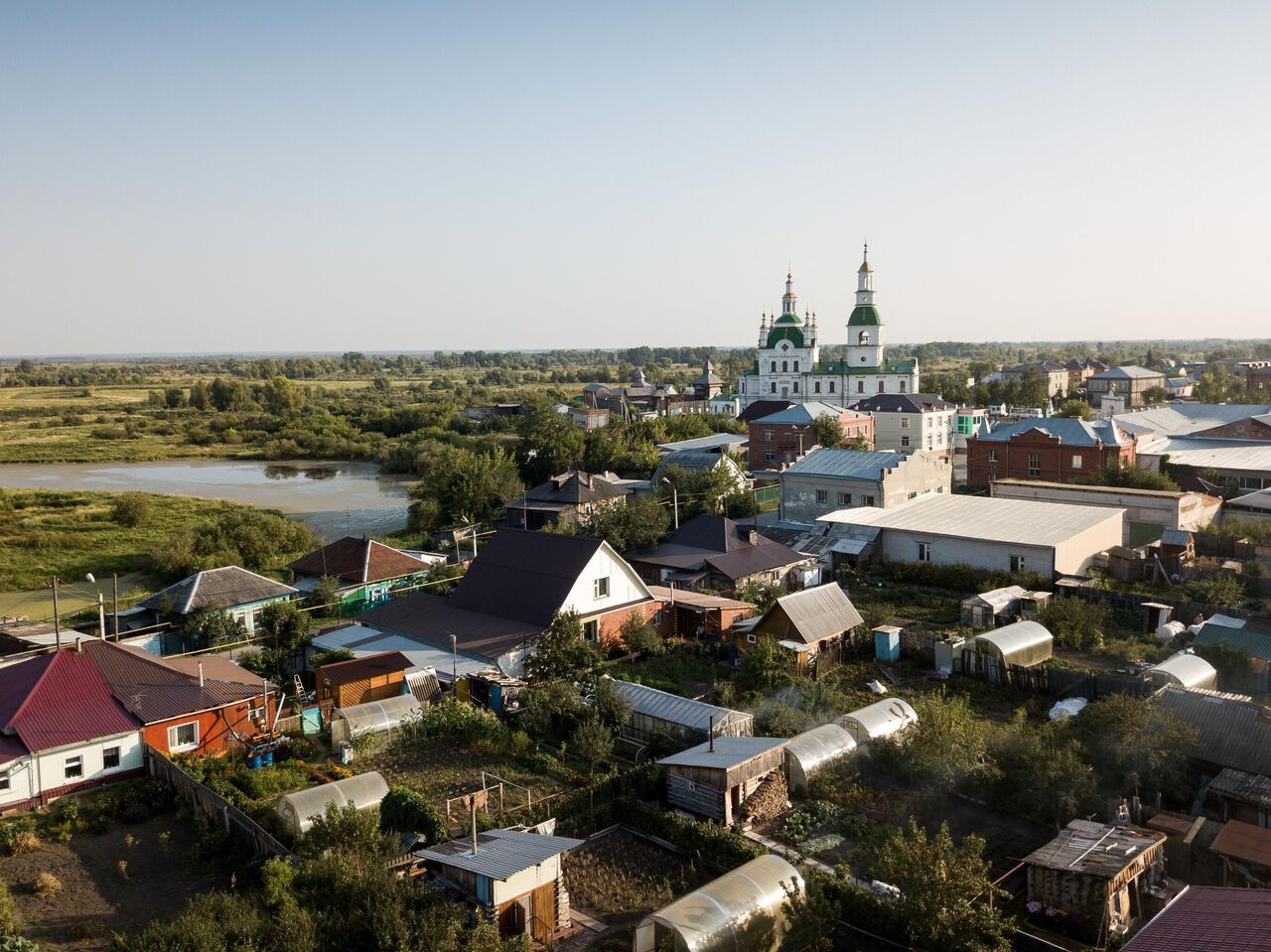 В Ялуторовске начали возводить насыпь для защиты от паводка - РИА Новости,  10.04.2024