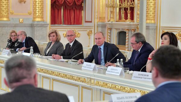 Президент РФ Владимир Путин на заседании Совета по развитию гражданского общества и правам человека