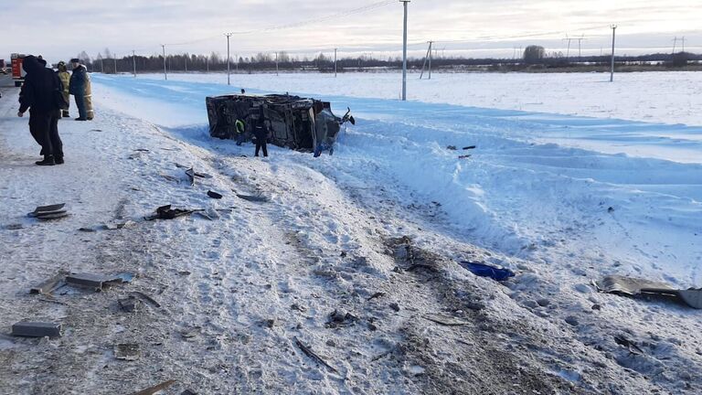 ДТП на 174 км автодороги Тюмень-Ханты-Мансийск с автобусом