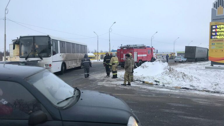 Последствия ДТП на 263-м километре автодороги Саратов - Сызрань - Саратов - Волгоград