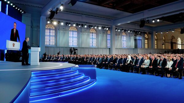 Президент РФ Владимир Путин выступает с ежегодным посланием Федеральному Собранию