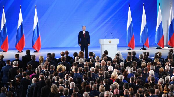 Президент РФ Владимир Путин выступил с ежегодным посланием Федеральному Собранию
