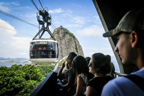 Канатная дорога на смотровую площадку на горе Сахарная голова в Рио-де-Жанейро