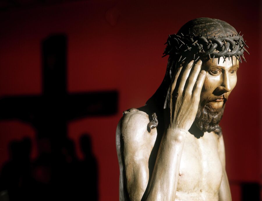 Фрагмент скульптуры Христос в темнице