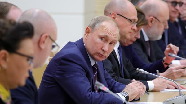 Президент РФ Владимир Путин проводит первую встречу с рабочей группой по подготовке предложений о внесении поправок в Конституцию РФ
