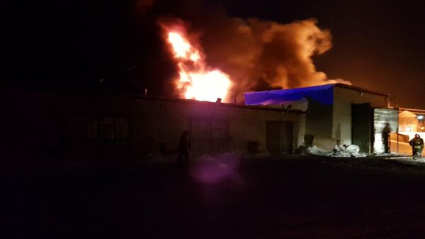 В городе Тарко-Сале, ЯНАО, произошел пожар в арочном боксе. 16 января 2020