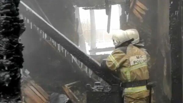 Следственные действия на места пожара в доме в Томской области