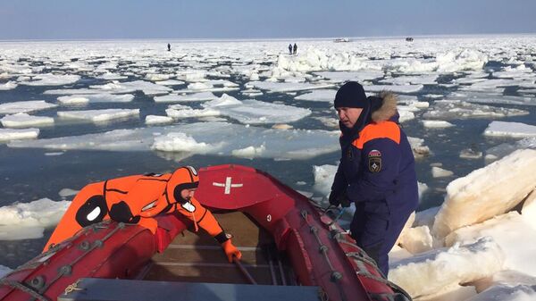 Спасательная операция в заливе Мордвинова 
