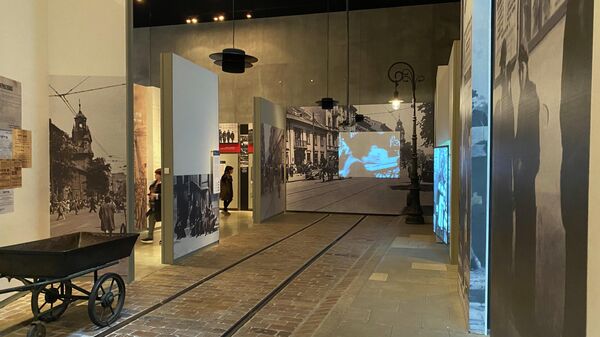 Посетители мемориального комплекса истории Холокоста Яд ва-Шем
