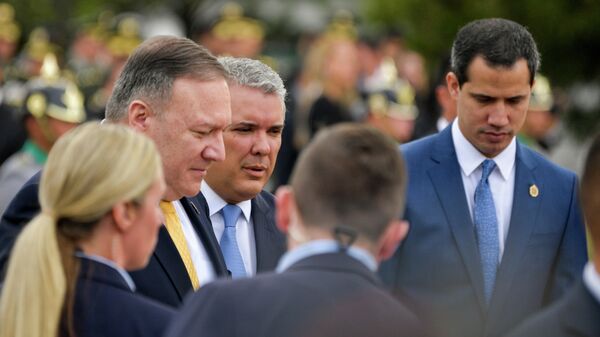Государственный секретарь США Майк Помпео, президент Колумбии Иван Дуке и лидер венесуэльской оппозиции Хуан Гуайдо на конференции по борьбе с терроризмом в Боготе