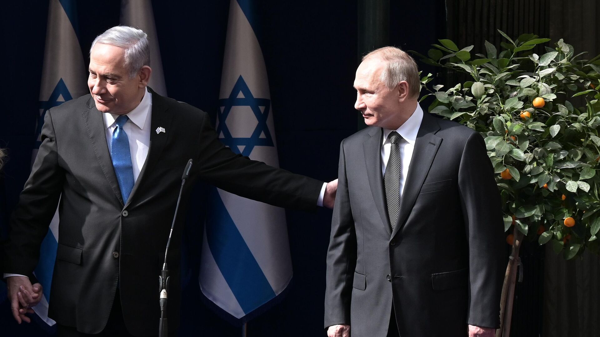Президент РФ Владимир Путин и премьер-министр Израиля Биньямин Нетаньяху - РИА Новости, 1920, 30.01.2020