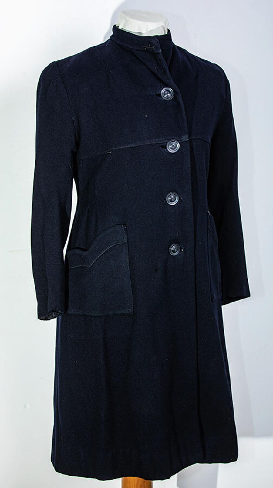 Пальто узницы концлагеря Освенцим, использованное Ириной Иванниковой при побеге