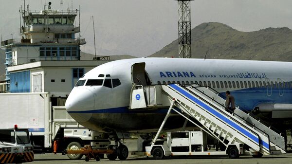 Самолет авиакомпании Ariana Afghan Airlines
