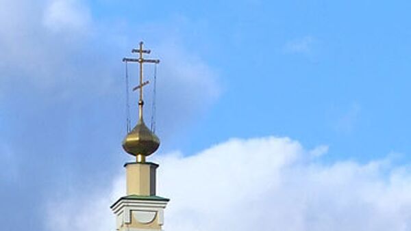 Крест на православном храме. Архив