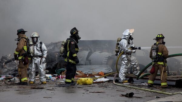 Пожар на заводе в штате Техас стал причиной массовой эвакуации жителей