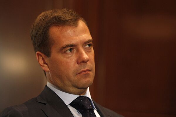 Медведев прибыл в Мадрид, где встретится с королем и премьером Испании