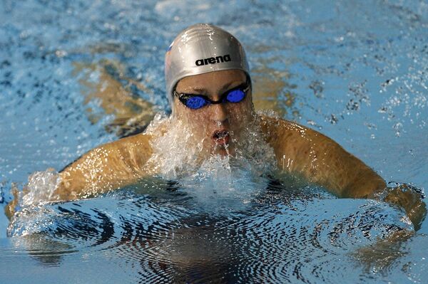 Россиянка Алена Алексеева завоевала золотую медаль на чемпионате мира по плавание на дистанции 200 м брассом