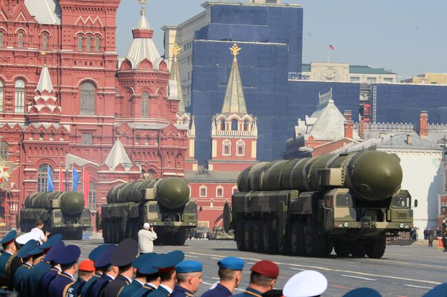 Генеральная репетиция военного парада на Красной площади. Архив