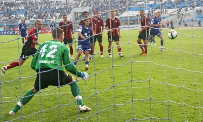 Голкипер Амкара Сергей Нарубин