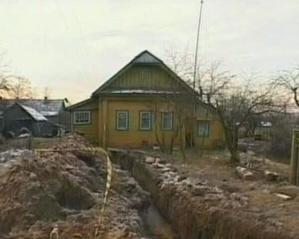 Пенсинеры поселка в Костромской области добывают газ ломом