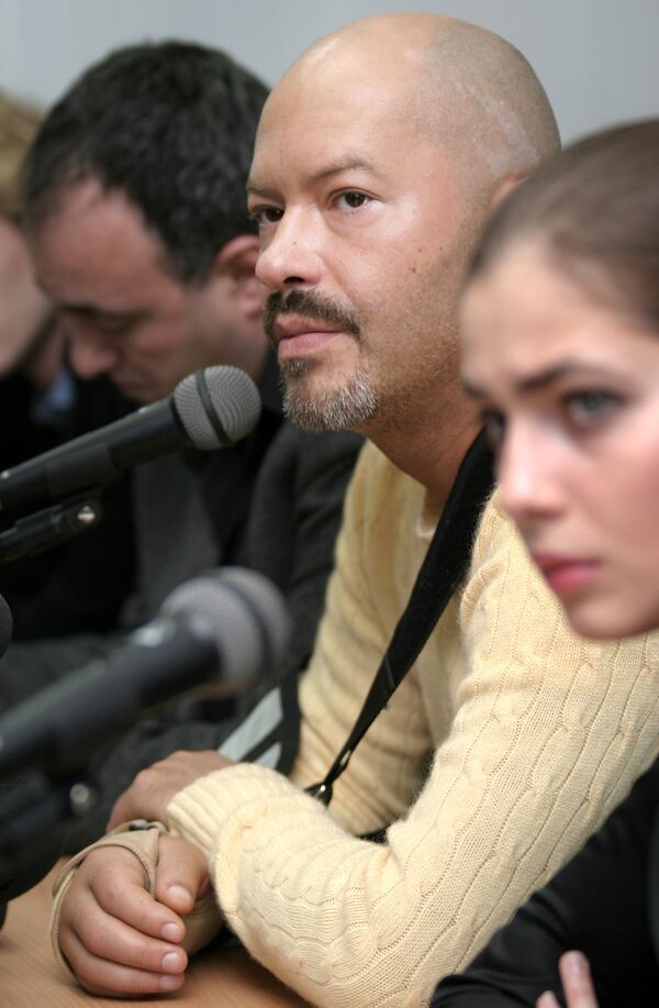 Федор Бондарчук на пресс-конференции, посвященной премьере фильма Обитаемый остров